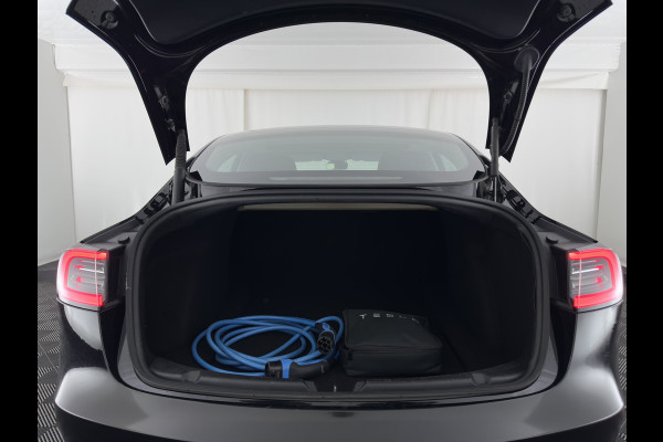 Tesla Model 3 RWD 60 kWh [ 3-Fase-11kW ] {SoH-88%} (INCL-BTW) Aut. *PANO | LEATHER | KEYLESS | FULL-LED | MEMORY-PACK | TOPVIEW | DAB | CARPLAY | DIGI-COCKPIT | LANE-ASSIST | HEATED-COMFORTSEATS | AUTOPILOT | 19"ALU*