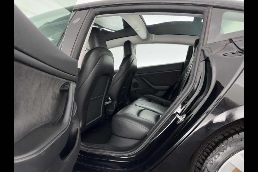 Tesla Model 3 RWD 60 kWh [ 3-Fase-11kW ] {SoH-88%} (INCL-BTW) Aut. *PANO | LEATHER | KEYLESS | FULL-LED | MEMORY-PACK | TOPVIEW | DAB | CARPLAY | DIGI-COCKPIT | LANE-ASSIST | HEATED-COMFORTSEATS | AUTOPILOT | 19"ALU*