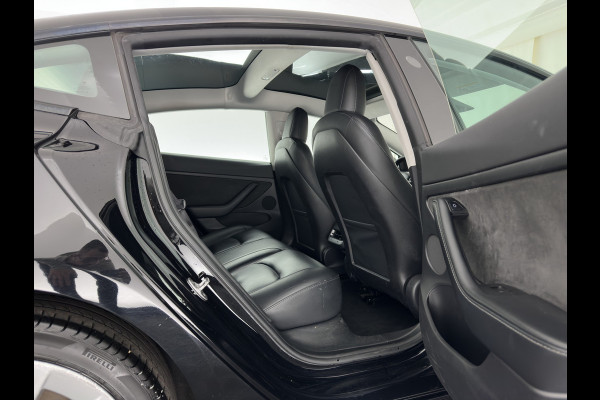 Tesla Model 3 RWD 60 kWh [ 3-Fase-11kW ] {SoH-88%} (INCL-BTW) Aut. *PANO | LEATHER | KEYLESS | FULL-LED | MEMORY-PACK | TOPVIEW | DAB | CARPLAY | DIGI-COCKPIT | LANE-ASSIST | HEATED-COMFORTSEATS | AUTOPILOT | 19"ALU*