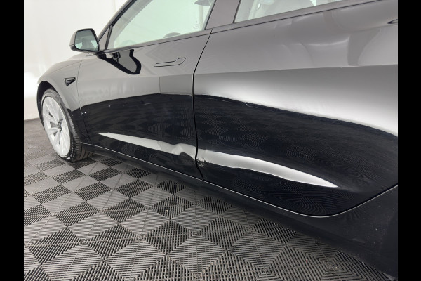 Tesla Model 3 RWD 60 kWh [ 3-Fase-11kW ] {SoH-88%} (INCL-BTW) Aut. *PANO | LEATHER | KEYLESS | FULL-LED | MEMORY-PACK | TOPVIEW | DAB | CARPLAY | DIGI-COCKPIT | LANE-ASSIST | HEATED-COMFORTSEATS | AUTOPILOT | 19"ALU*