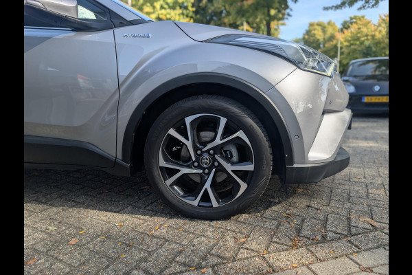 Toyota C-HR Toyota C-HR 1.8 Hybrid Bi-Tone, Rijklaarprijs / 12 mnd garanti
