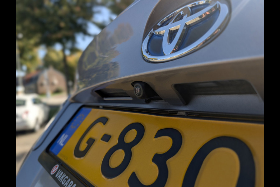 Toyota C-HR Toyota C-HR 1.8 Hybrid Bi-Tone, Rijklaarprijs / 12 mnd garanti