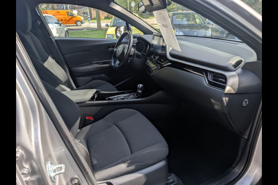 Toyota C-HR Toyota C-HR 1.8 Hybrid Bi-Tone, Rijklaarprijs / 12 mnd garanti