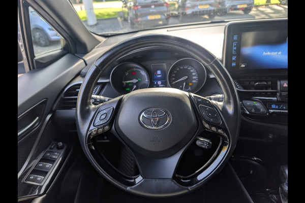Toyota C-HR Toyota C-HR 1.8 Hybrid Bi-Tone, Rijklaarprijs / 12 mnd garanti