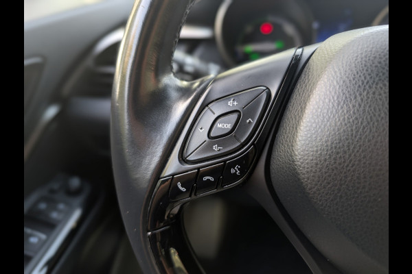 Toyota C-HR Toyota C-HR 1.8 Hybrid Bi-Tone, Rijklaarprijs / 12 mnd garanti
