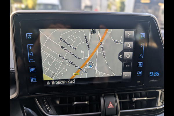 Toyota C-HR Toyota C-HR 1.8 Hybrid Bi-Tone, Rijklaarprijs / 12 mnd garanti