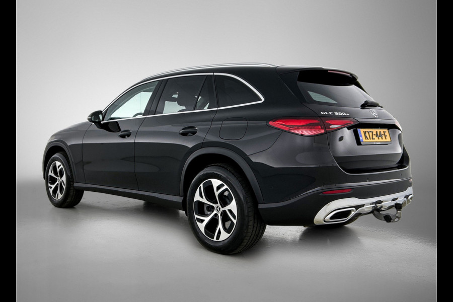 Mercedes-Benz GLC 300 e 4MATIC Plug-In Hybride | Trekhaak | Memory voorstoelen | Stuur en Stoelverwarming | Dode Hoek Ass. | CarPlay | Inclusief 24 maanden MB Certified garantie voor Europa.