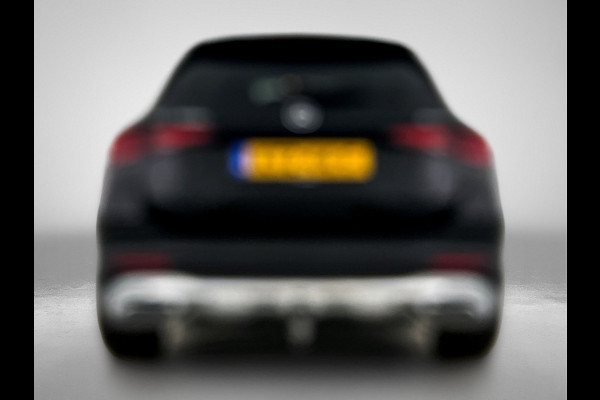 Mercedes-Benz GLC 300 e 4MATIC Plug-In Hybride | Trekhaak | Memory voorstoelen | Stuur en Stoelverwarming | Dode Hoek Ass. | CarPlay | Inclusief 24 maanden MB Certified garantie voor Europa.