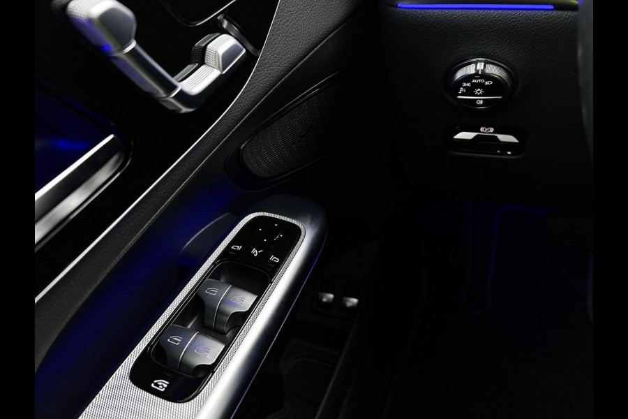 Mercedes-Benz GLC 300 e 4MATIC Plug-In Hybride | Trekhaak | Memory voorstoelen | Stuur en Stoelverwarming | Dode Hoek Ass. | CarPlay | Inclusief 24 maanden MB Certified garantie voor Europa.