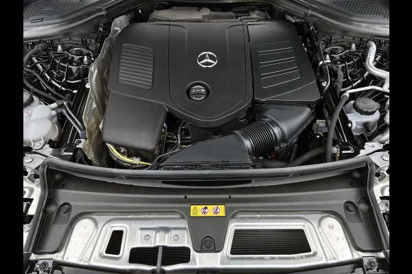 Mercedes-Benz GLC 300 e 4MATIC Plug-In Hybride | Trekhaak | Memory voorstoelen | Stuur en Stoelverwarming | Dode Hoek Ass. | CarPlay | Inclusief 24 maanden MB Certified garantie voor Europa.
