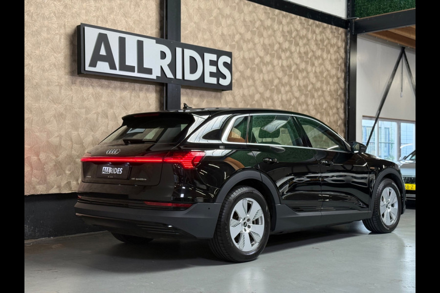 Audi e-tron 55 quattro edition 95 kWh | Parkeersensoren | NAP | Led | Carplay