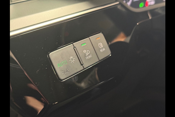 Audi e-tron 55 quattro edition 95 kWh | Parkeersensoren | NAP | Led | Carplay