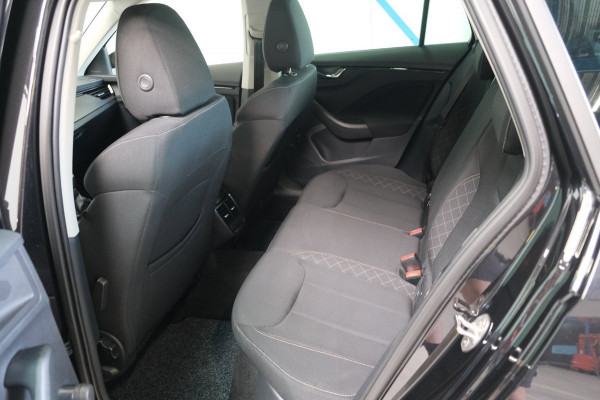 Škoda Kamiq 1.0 TSI Business Edition - N.A.P. Airco, Cruise, PDC, Carplay, Trekhaak.