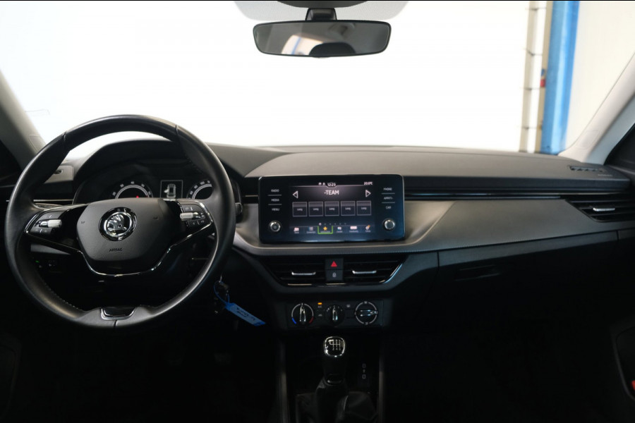 Škoda Kamiq 1.0 TSI Business Edition - N.A.P. Airco, Cruise, PDC, Carplay, Trekhaak.