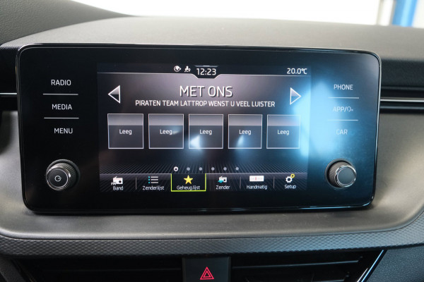 Škoda Kamiq 1.0 TSI Business Edition - N.A.P. Airco, Cruise, PDC, Carplay, Trekhaak.
