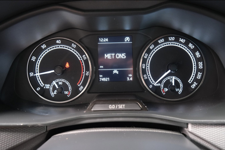 Škoda Kamiq 1.0 TSI Business Edition - N.A.P. Airco, Cruise, PDC, Carplay, Trekhaak.