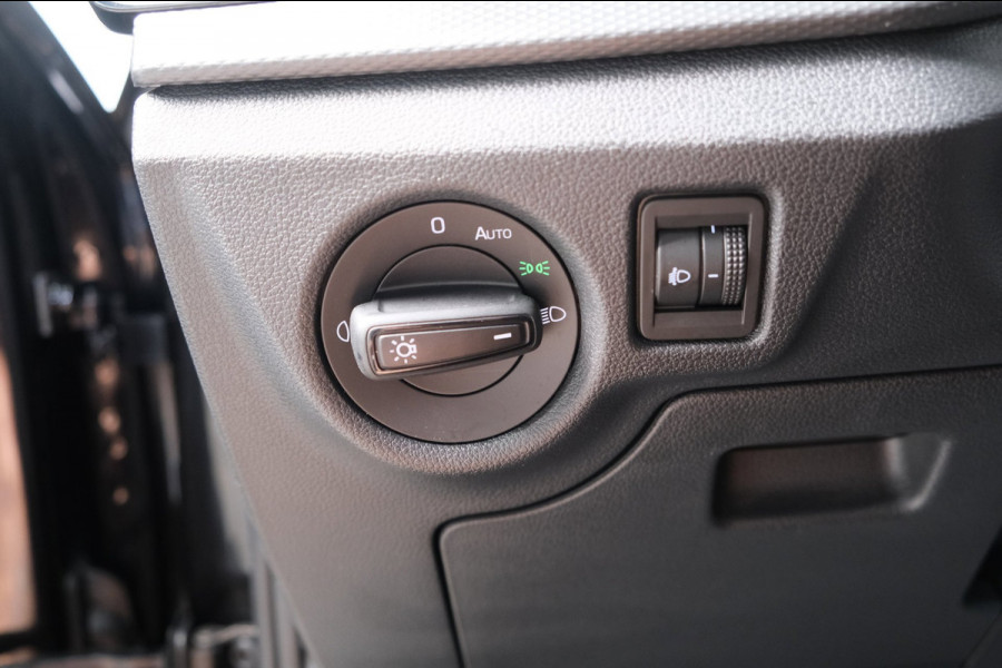 Škoda Kamiq 1.0 TSI Business Edition - N.A.P. Airco, Cruise, PDC, Carplay, Trekhaak.