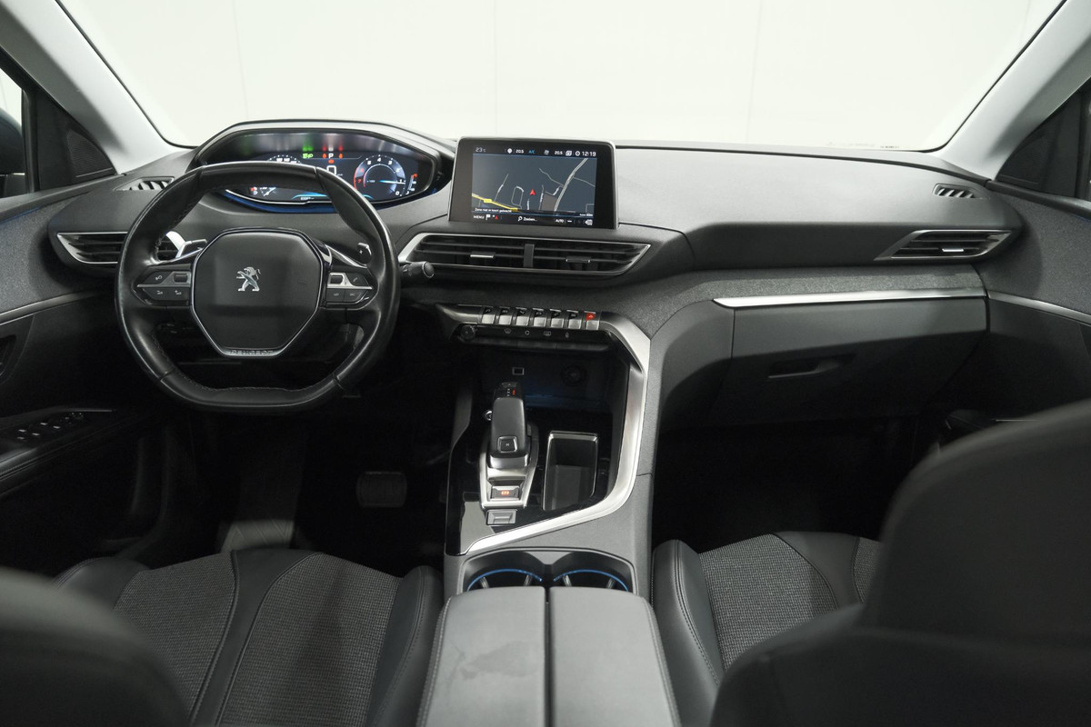 Peugeot 5008 PureTech 130 EAT8 Crossway | Trekhaak | Camera | Navigatie | Apple Carplay