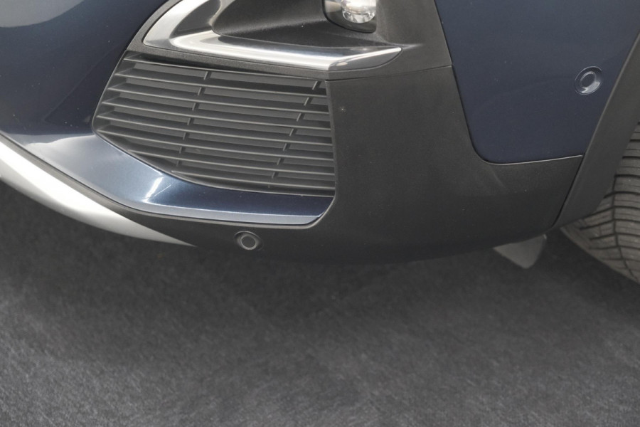 Peugeot 5008 PureTech 130 EAT8 Crossway | Trekhaak | Camera | Navigatie | Apple Carplay