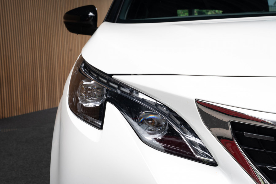 Peugeot 3008 1.2 PureT. GT Line Panodak Navi Camera Climate PDC Stoelverwarming Keyless Entry & Go Cruise C. LM velgen Afneembaar trekhaak