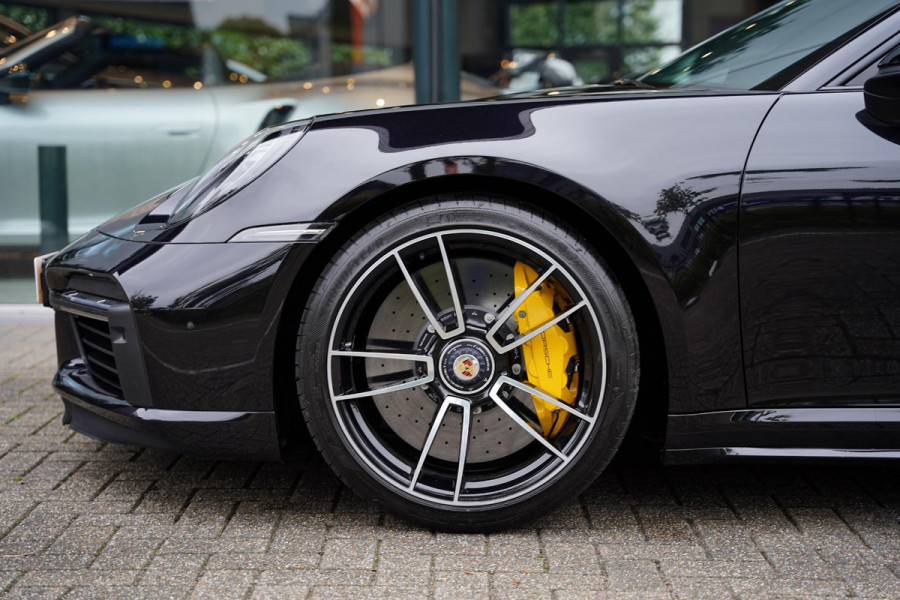 Porsche 911 992 Coupe 3.8 Turbo S BTW / PCCB / Sportuitlaat