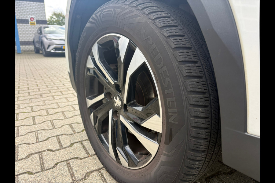 Peugeot 2008 1.2 PureTech Allure Pack