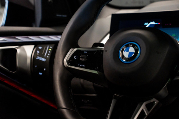 BMW X3 30e xDrive *M-Sport Pro / Panorama / Stoelventilatie / Harman-Kardon / Surround-View / Keyless-Entry*