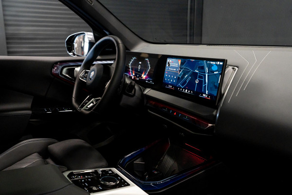 BMW X3 30e xDrive *M-Sport Pro / Panorama / Stoelventilatie / Harman-Kardon / Surround-View / Keyless-Entry*
