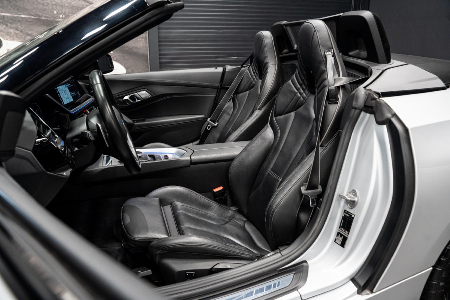 BMW Z4 Roadster sDrive30i High Executive *M-Sport / Harman-Kardon / HUD / Aerodynamica-Pakket / M-Sportstoelen / Sport-chassis*