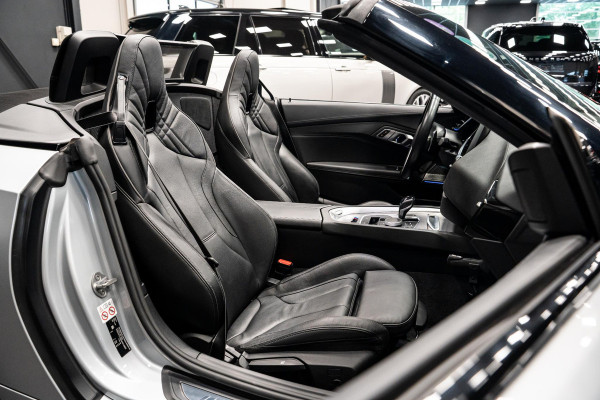 BMW Z4 Roadster sDrive30i High Executive *M-Sport / Harman-Kardon / HUD / Aerodynamica-Pakket / M-Sportstoelen / Sport-chassis*