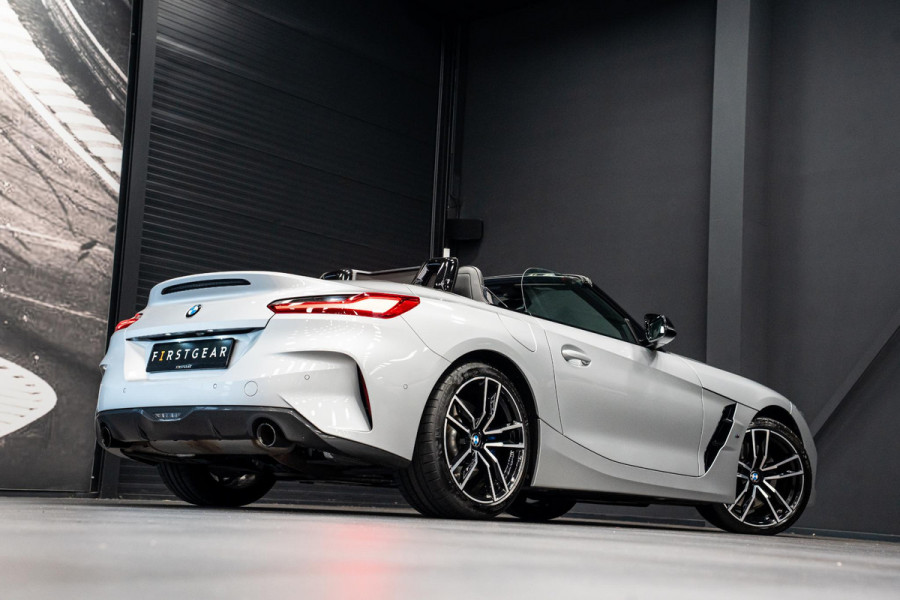 BMW Z4 Roadster sDrive30i High Executive *M-Sport / Harman-Kardon / HUD / Aerodynamica-Pakket / M-Sportstoelen / Sport-chassis*
