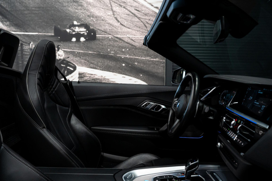 BMW Z4 Roadster sDrive30i High Executive *M-Sport / Harman-Kardon / HUD / Aerodynamica-Pakket / M-Sportstoelen / Sport-chassis*