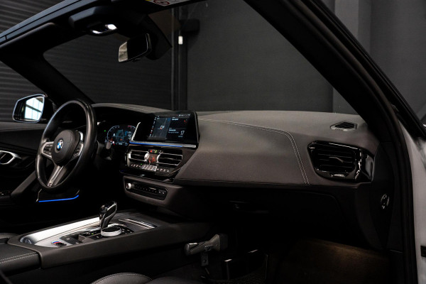 BMW Z4 Roadster sDrive30i High Executive *M-Sport / Harman-Kardon / HUD / Aerodynamica-Pakket / M-Sportstoelen / Sport-chassis*