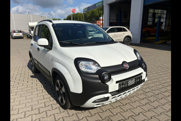 Fiat Panda 1.0 Hybrid Pandina (BOVAG/RIJKLAARPRIJS)