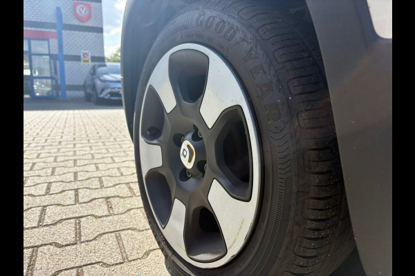 Fiat Panda 1.0 Hybrid Pandina (BOVAG/RIJKLAARPRIJS)