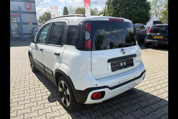 Fiat Panda 1.0 Hybrid Pandina (BOVAG/RIJKLAARPRIJS)