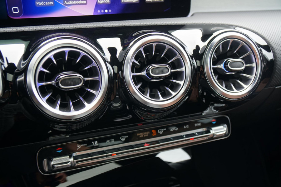 Mercedes-Benz CLA-Klasse Shooting Brake AMG Facelift *INCL. BTW* + BURMESTER / HEAD-UP / PANO / 360 CAMERA / MEMORY