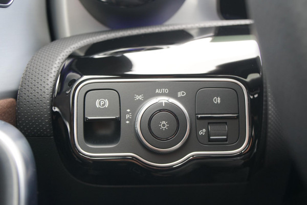 Mercedes-Benz CLA-Klasse Shooting Brake AMG Facelift *INCL. BTW* + BURMESTER / HEAD-UP / PANO / 360 CAMERA / MEMORY