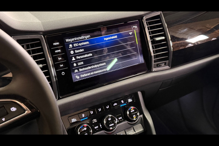 Škoda Kodiaq 1.5 TSI Sportline Business ACT Laurin & Klement| Sfeerverlichting | Camera | Carplay | Pano | Stoelverwarming
