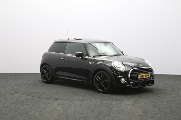 MINI 3-deurs 1.5 Cooper 136 PK Automaat John Cooper Works, Panoramadak, Stoelverwarming, Cruise Control