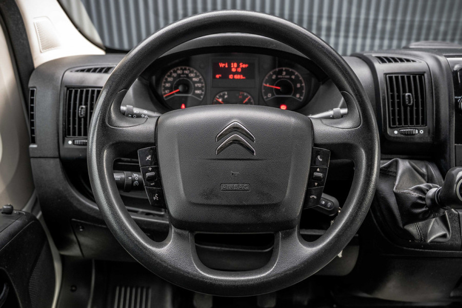 Citroën Jumper 2.2 BlueHDi 140 L2H2 | Camera | Cruise | 1e Eigenaar | Navi | Airco | Trekhaak