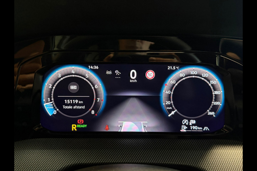 Volkswagen Golf 8.5 1.5 eTSI R-Line Facelift Panorama IQ-light Camera