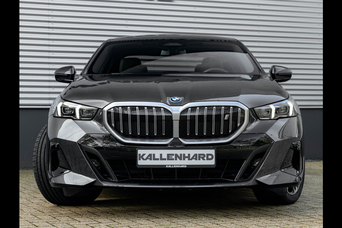 BMW i5 eDrive40 - M-Sport - Active Cruise Control - Harman Kardon