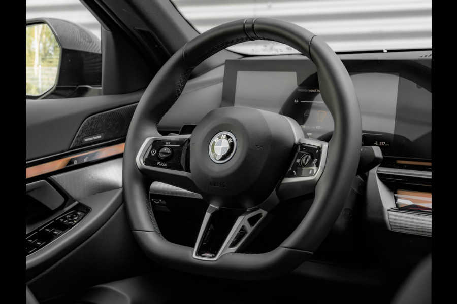 BMW i5 eDrive40 - M-Sport - Active Cruise Control - Harman Kardon