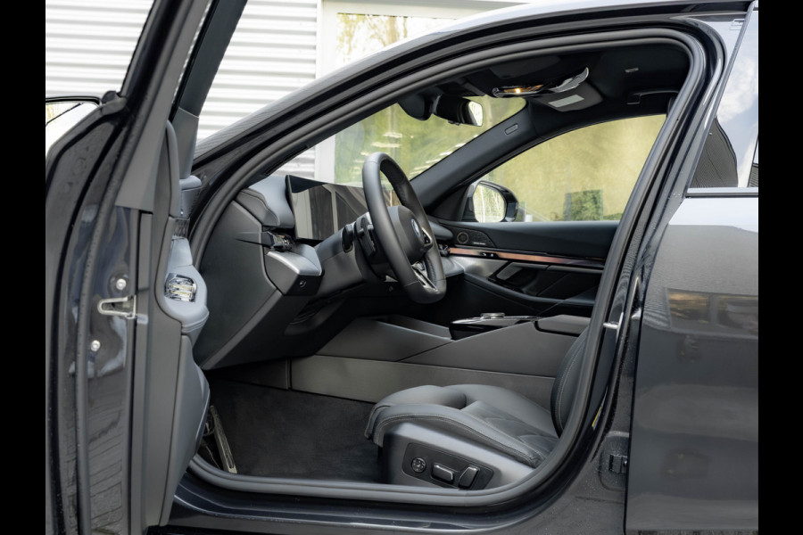 BMW i5 eDrive40 - M-Sport - Active Cruise Control - Harman Kardon