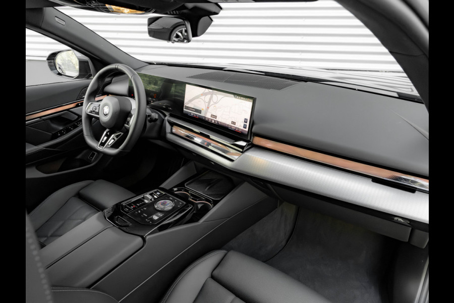 BMW i5 eDrive40 - M-Sport - Active Cruise Control - Harman Kardon