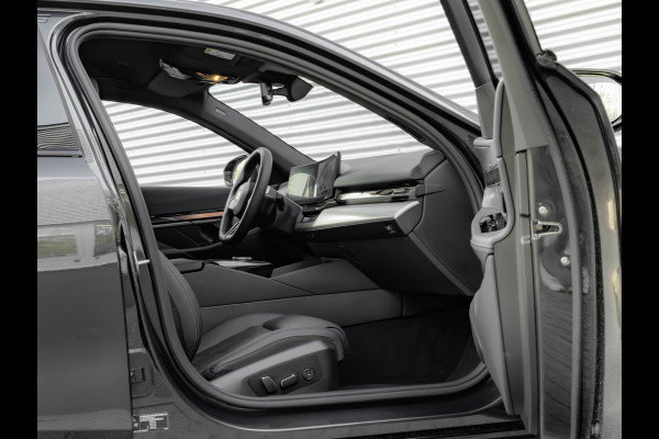 BMW i5 eDrive40 - M-Sport - Active Cruise Control - Harman Kardon