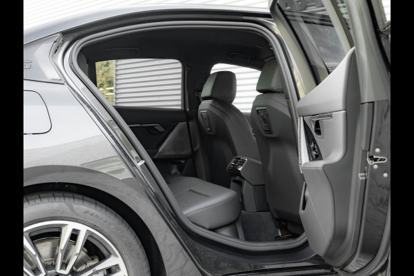 BMW i5 eDrive40 - M-Sport - Active Cruise Control - Harman Kardon