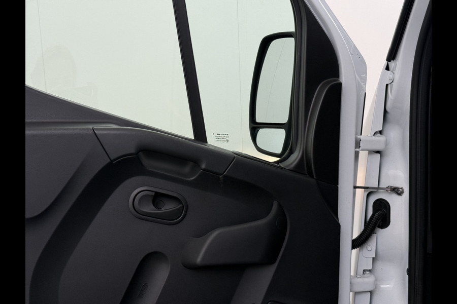 Renault Master AUT. T31 Z.E. Geïsoleerde Koel laadruimte Laadklep H2 SOH 97% Airco Cruise control Bluetooth 33kWh Regen-Lichtsensor Schuifdeur Dealeronderhouden 1e Eigenaar Origineel Nederlandse Auto