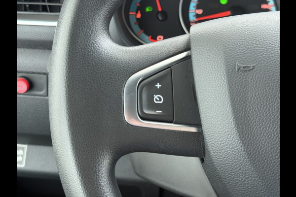 Renault Master AUT. T31 Z.E. Geïsoleerde Koel laadruimte Laadklep H2 SOH 97% Airco Cruise control Bluetooth 33kWh Regen-Lichtsensor Schuifdeur Dealeronderhouden 1e Eigenaar Origineel Nederlandse Auto